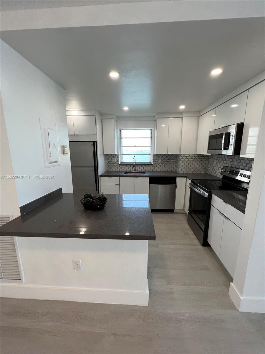 1865 79th St Cswy 12I, North Bay Village, Florida 33141, 1 Bedroom Bedrooms, ,1 BathroomBathrooms,Residential,For Sale,1865 79th St Cswy 12I,A11562204