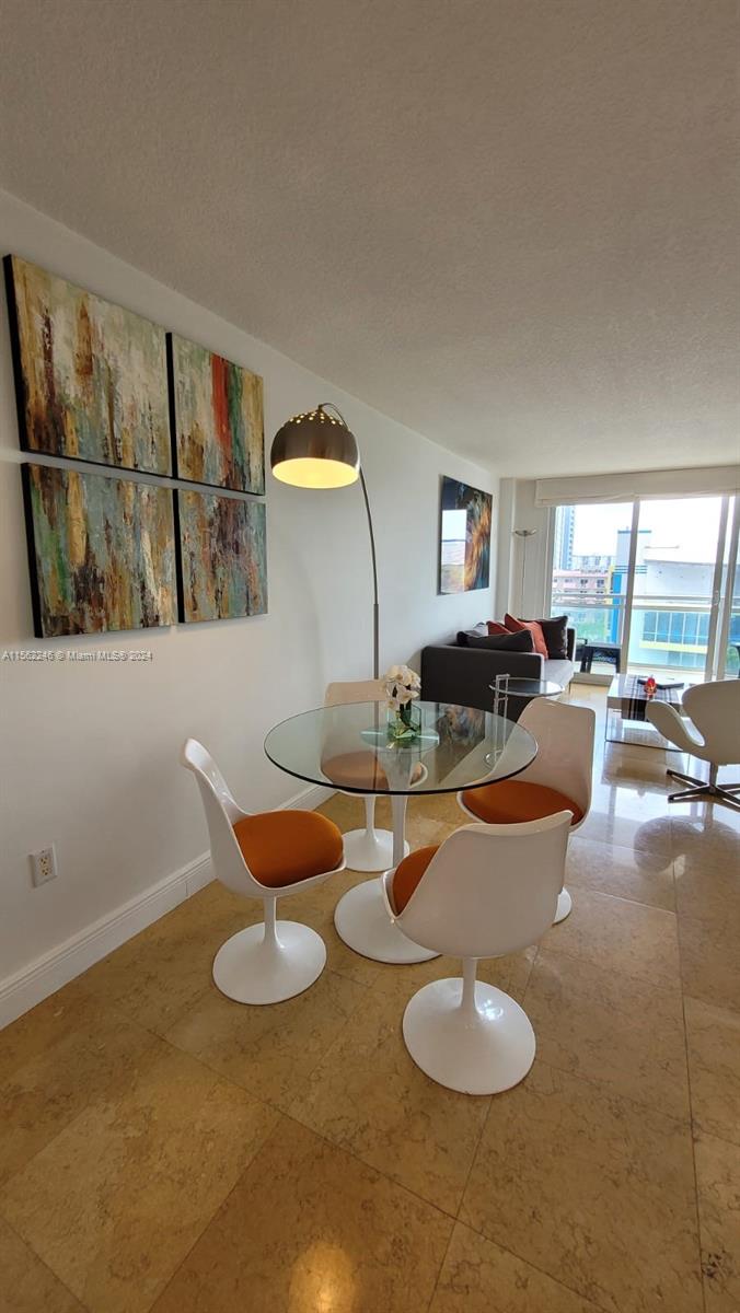 Miami Beach, Florida 33141, 1 Bedroom Bedrooms, ,1 BathroomBathrooms,Residentiallease,For Rent,A11562246