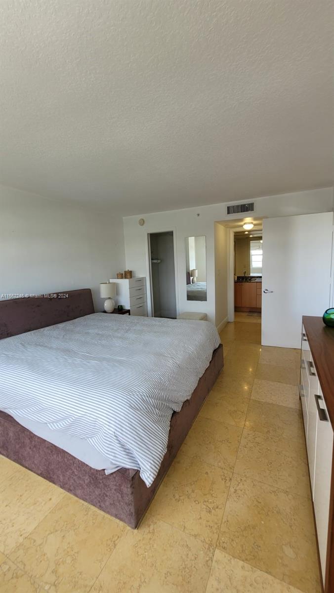 Miami Beach, Florida 33141, 1 Bedroom Bedrooms, ,1 BathroomBathrooms,Residentiallease,For Rent,A11562246