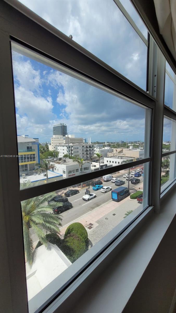 Miami Beach, Florida 33141, 1 Bedroom Bedrooms, ,1 BathroomBathrooms,Residentiallease,For Rent,A11562246