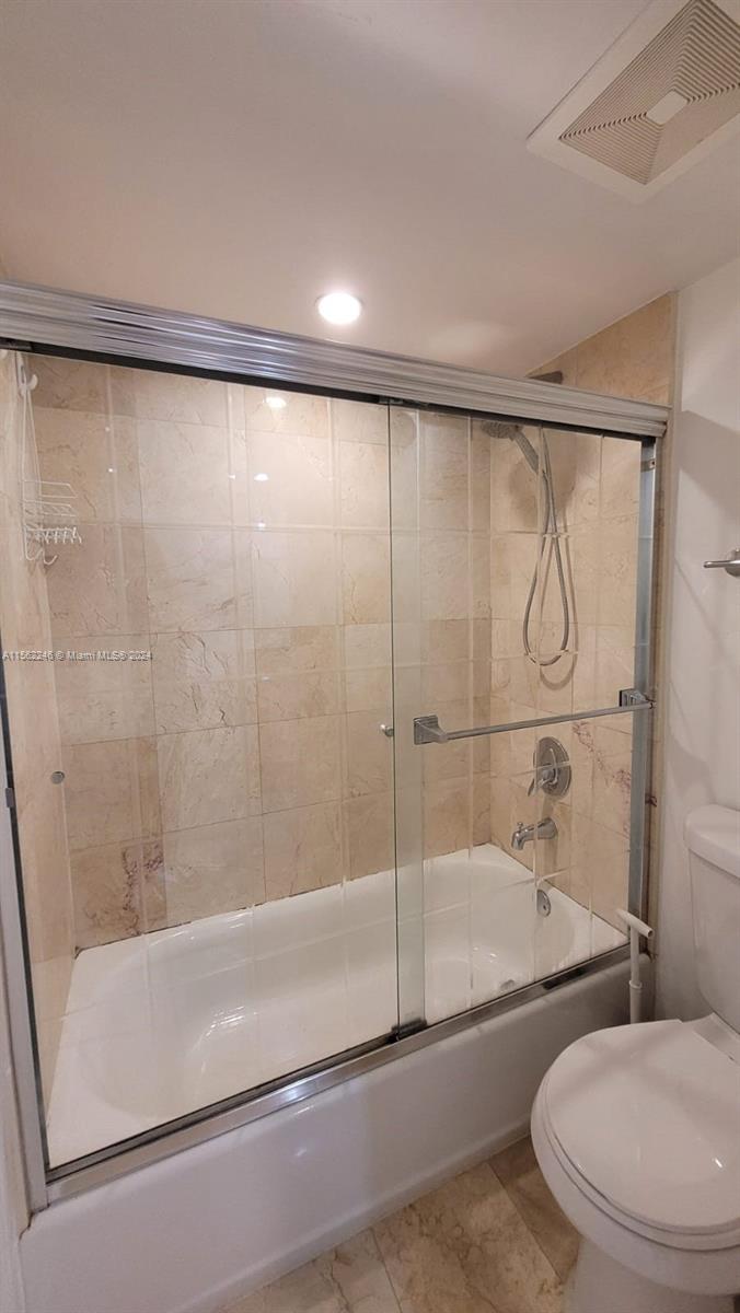 Miami Beach, Florida 33141, 1 Bedroom Bedrooms, ,1 BathroomBathrooms,Residentiallease,For Rent,A11562246