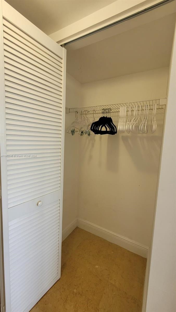 Miami Beach, Florida 33141, 1 Bedroom Bedrooms, ,1 BathroomBathrooms,Residentiallease,For Rent,A11562246