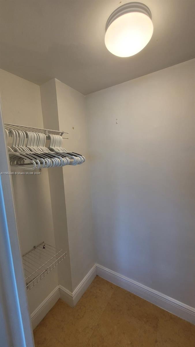 Miami Beach, Florida 33141, 1 Bedroom Bedrooms, ,1 BathroomBathrooms,Residentiallease,For Rent,A11562246