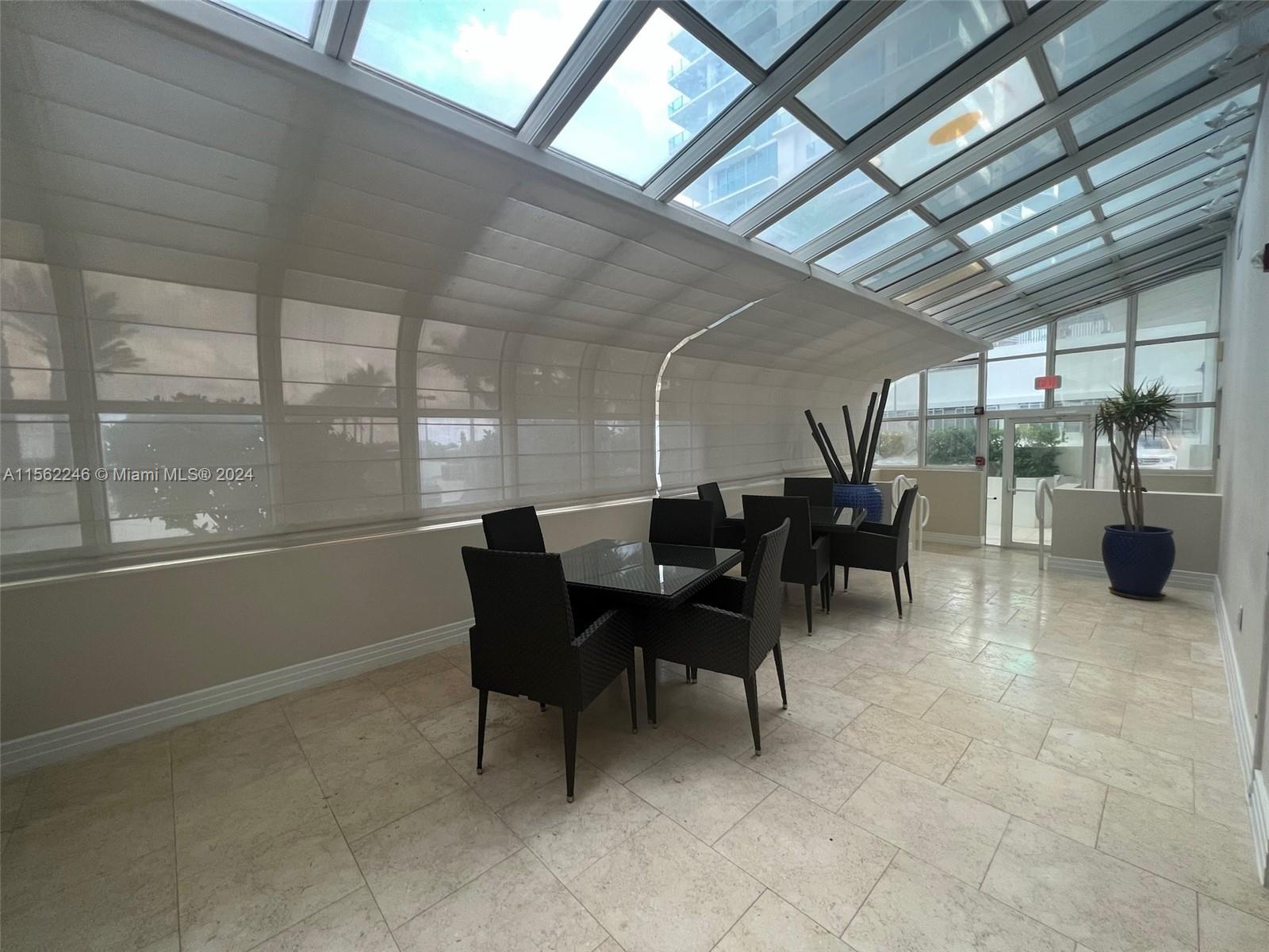 Miami Beach, Florida 33141, 1 Bedroom Bedrooms, ,1 BathroomBathrooms,Residentiallease,For Rent,A11562246