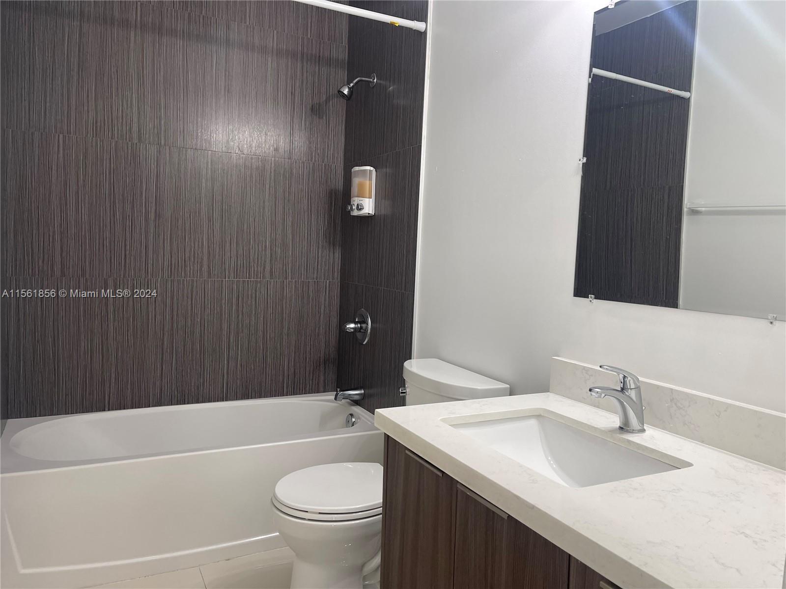 1813 Madison St 2, Hollywood, Florida 33020, 3 Bedrooms Bedrooms, ,3 BathroomsBathrooms,Residentiallease,For Rent,1813 Madison St 2,A11561856