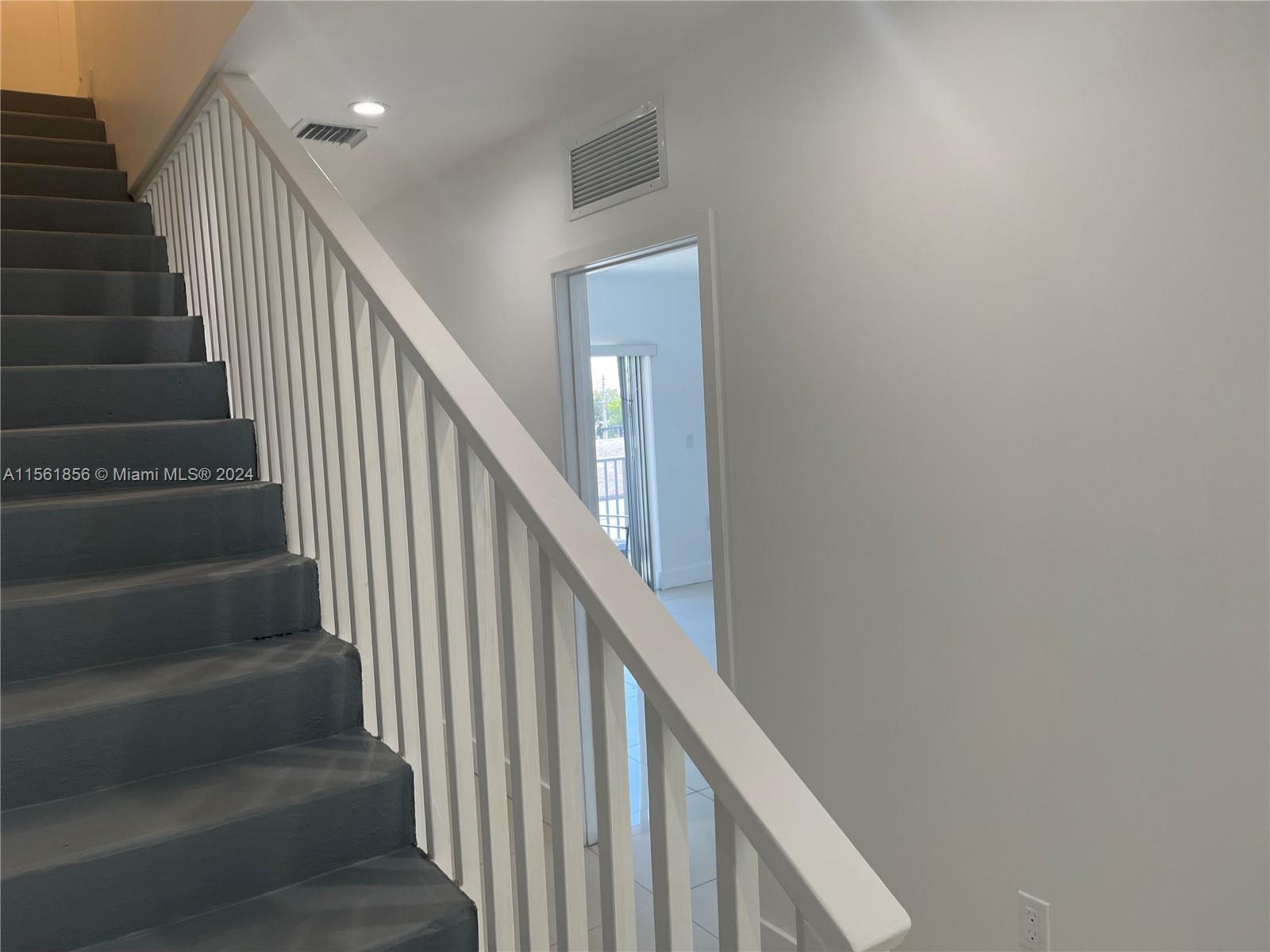 1813 Madison St 2, Hollywood, Florida 33020, 3 Bedrooms Bedrooms, ,3 BathroomsBathrooms,Residentiallease,For Rent,1813 Madison St 2,A11561856