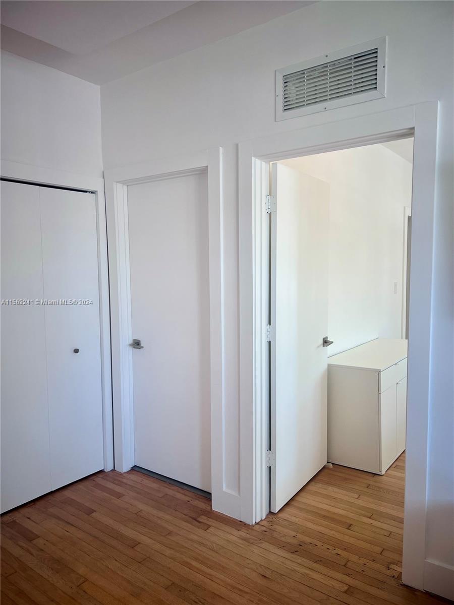 600 15th St 12, Miami Beach, Florida 33139, 1 Bedroom Bedrooms, ,1 BathroomBathrooms,Residentiallease,For Rent,600 15th St 12,A11562241