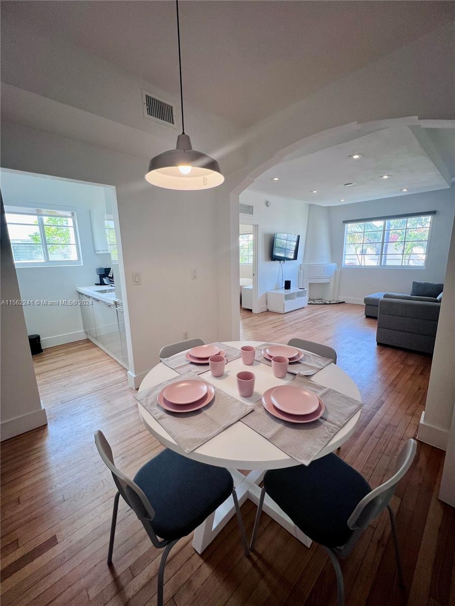 600 15th St 12, Miami Beach, Florida 33139, 1 Bedroom Bedrooms, ,1 BathroomBathrooms,Residentiallease,For Rent,600 15th St 12,A11562241