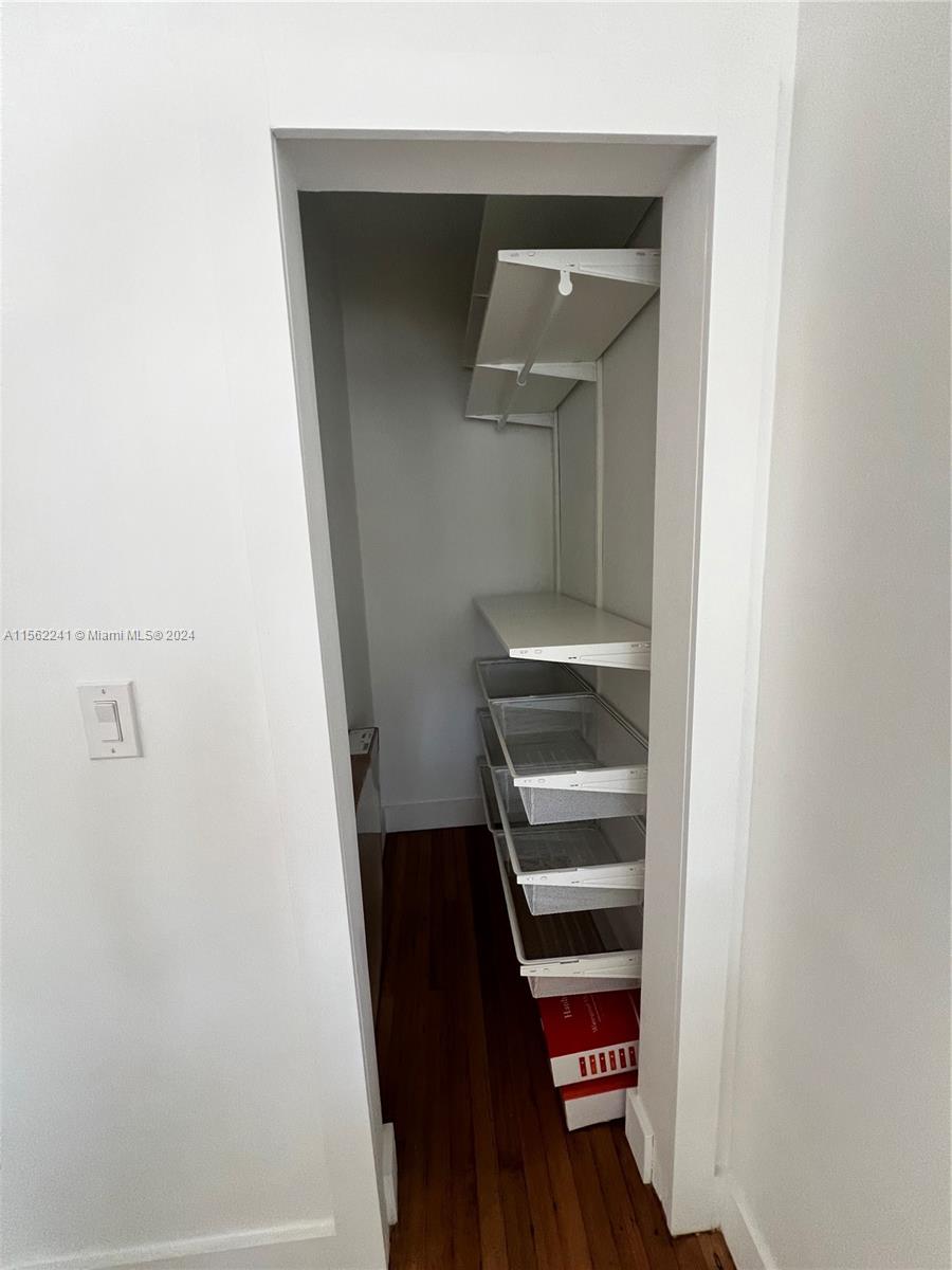 600 15th St 12, Miami Beach, Florida 33139, 1 Bedroom Bedrooms, ,1 BathroomBathrooms,Residentiallease,For Rent,600 15th St 12,A11562241