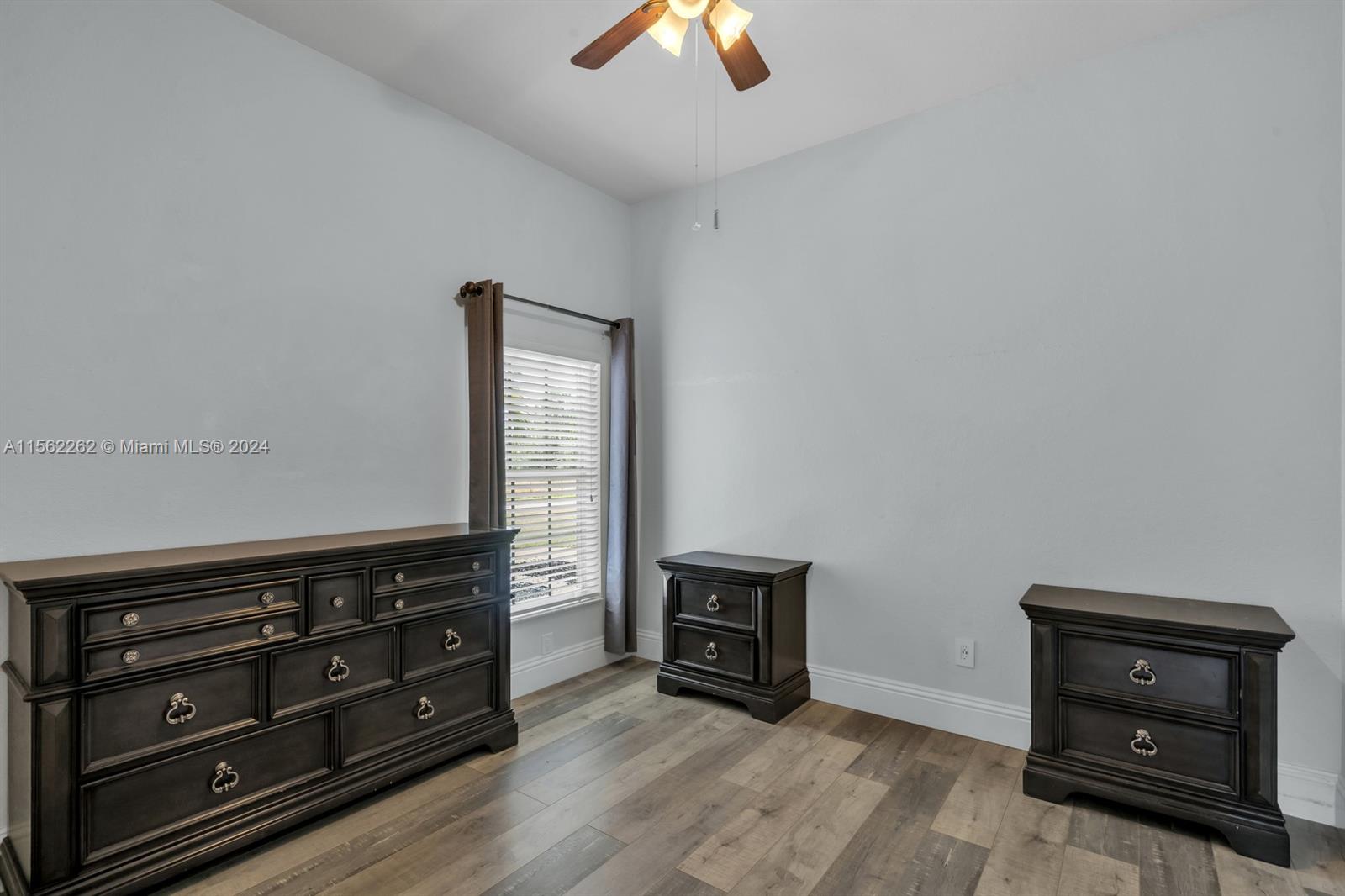 Listing Photo 9