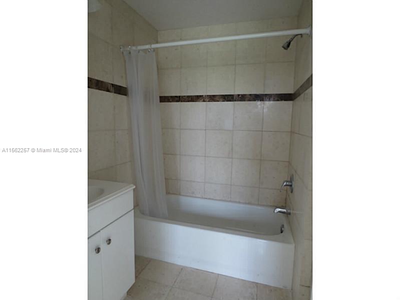 304 NW 84th Ter 304, Miami, Florida 33150, 3 Bedrooms Bedrooms, ,2 BathroomsBathrooms,Residentiallease,For Rent,304 NW 84th Ter 304,A11562257