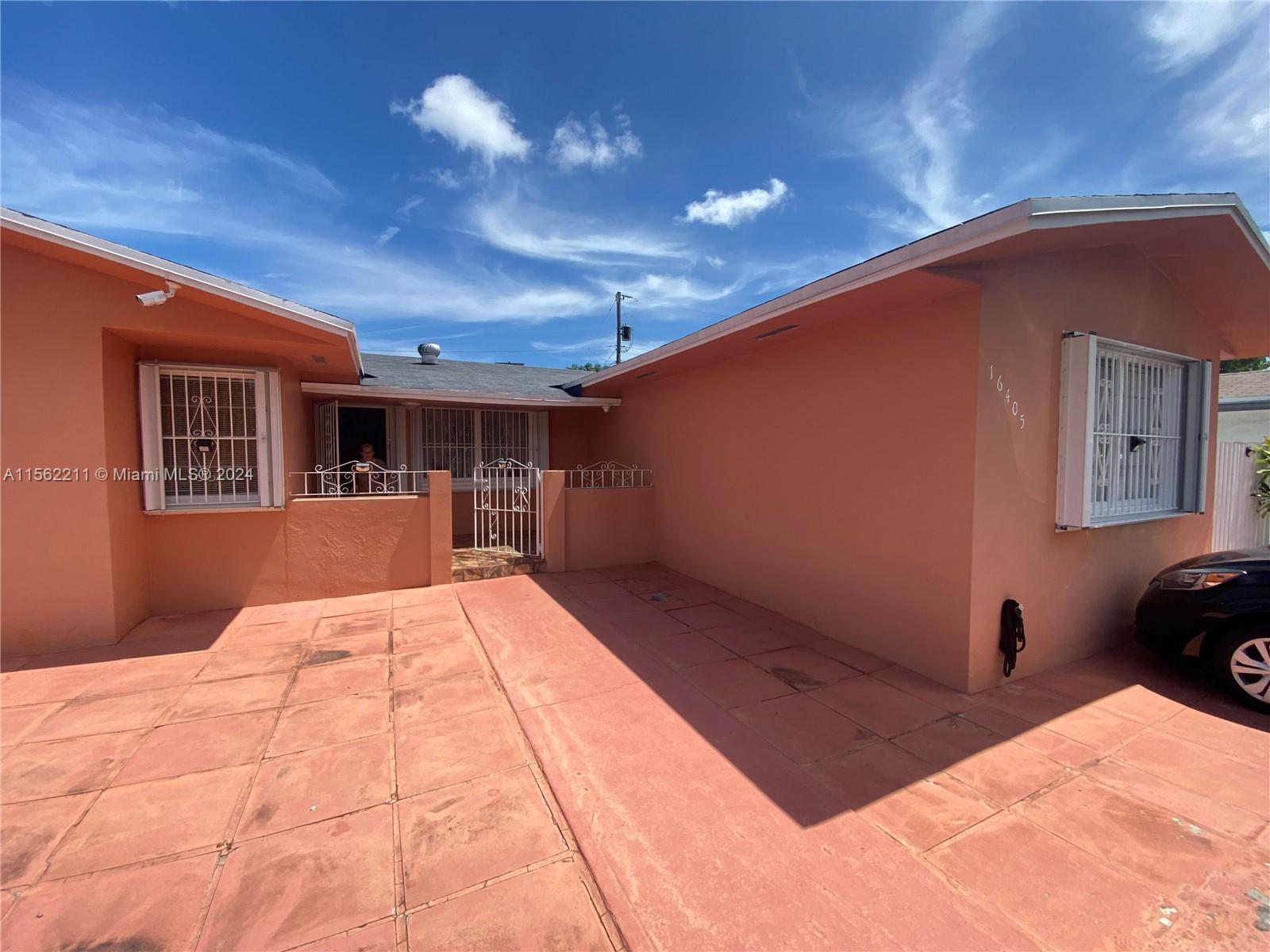 16405 SW 103rd Ct, Miami, Florida 33157, 4 Bedrooms Bedrooms, ,2 BathroomsBathrooms,Residential,For Sale,16405 SW 103rd Ct,A11562211