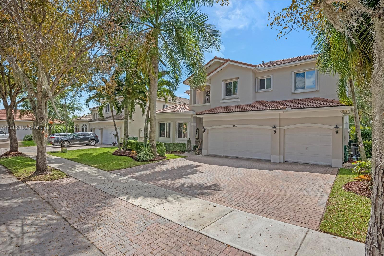 1990 SE 23rd Ct, Homestead, Florida 33035, 6 Bedrooms Bedrooms, 10 Rooms Rooms,4 BathroomsBathrooms,Residential,For Sale,1990 SE 23rd Ct,A11562162