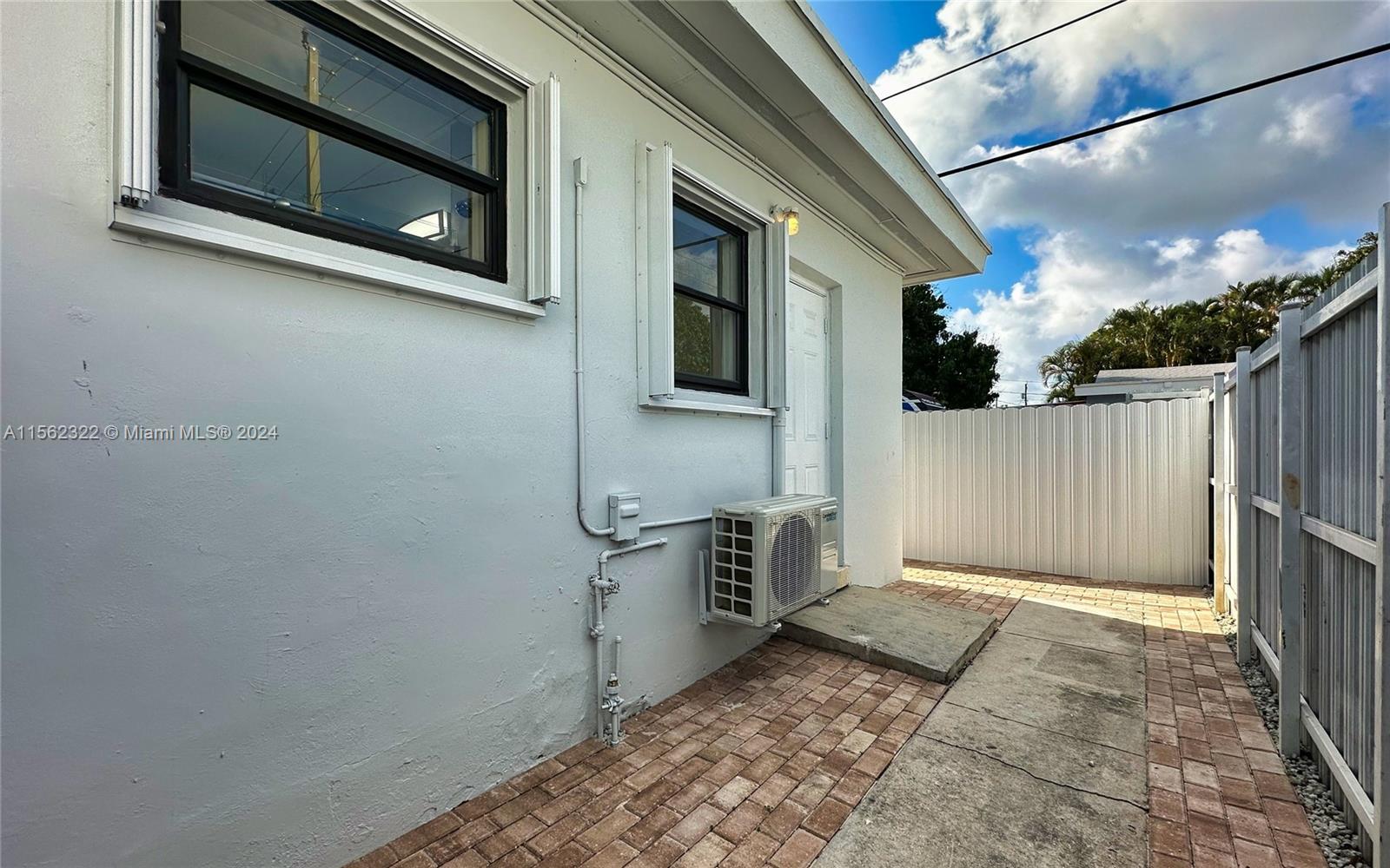 1010 Opa Locka Blvd 1, Opa-Locka, Florida 33054, 1 Bedroom Bedrooms, ,1 BathroomBathrooms,Residentiallease,For Rent,1010 Opa Locka Blvd 1,A11562322
