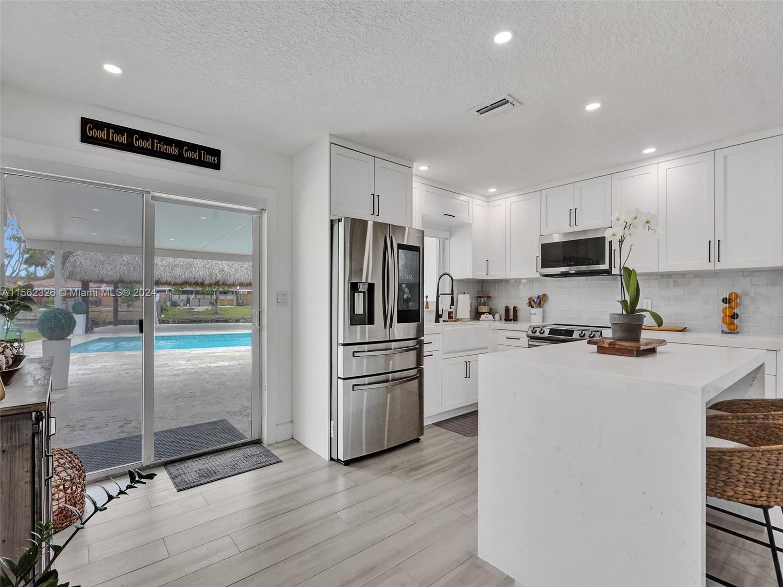 17425 NW 77th Ct, Hialeah, Florida 33015, 3 Bedrooms Bedrooms, ,2 BathroomsBathrooms,Residential,For Sale,17425 NW 77th Ct,A11562326