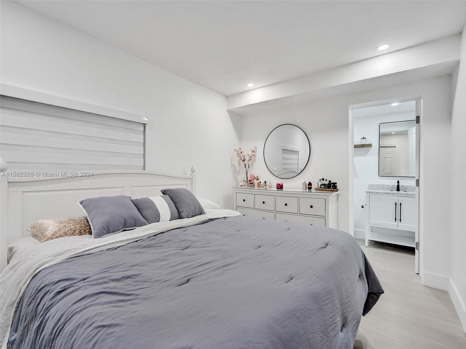 17425 NW 77th Ct, Hialeah, Florida 33015, 3 Bedrooms Bedrooms, ,2 BathroomsBathrooms,Residential,For Sale,17425 NW 77th Ct,A11562326