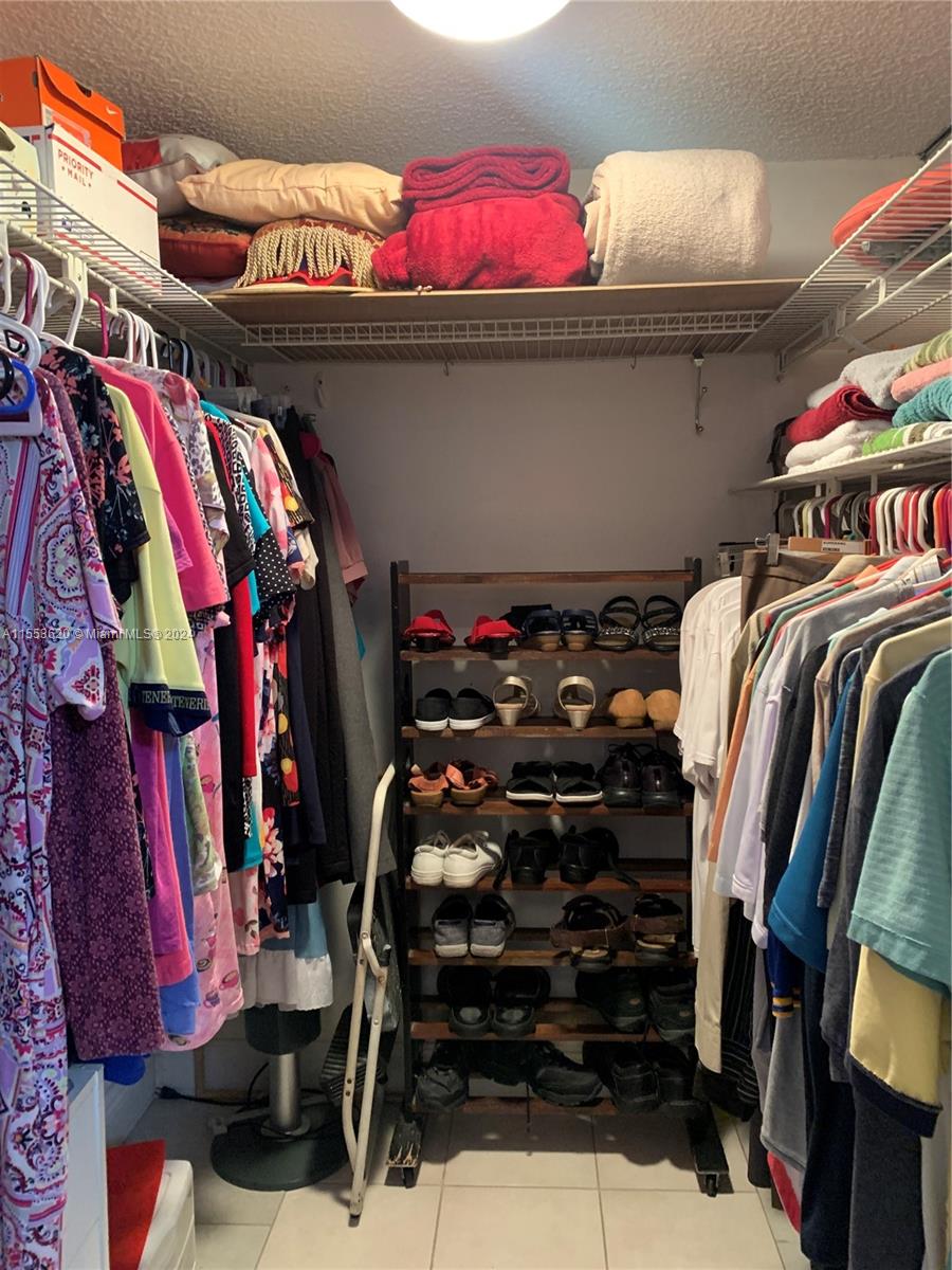 220 SW 9th Ave 521, Hallandale Beach, Florida 33009, 2 Bedrooms Bedrooms, ,2 BathroomsBathrooms,Residential,For Sale,220 SW 9th Ave 521,A11553620