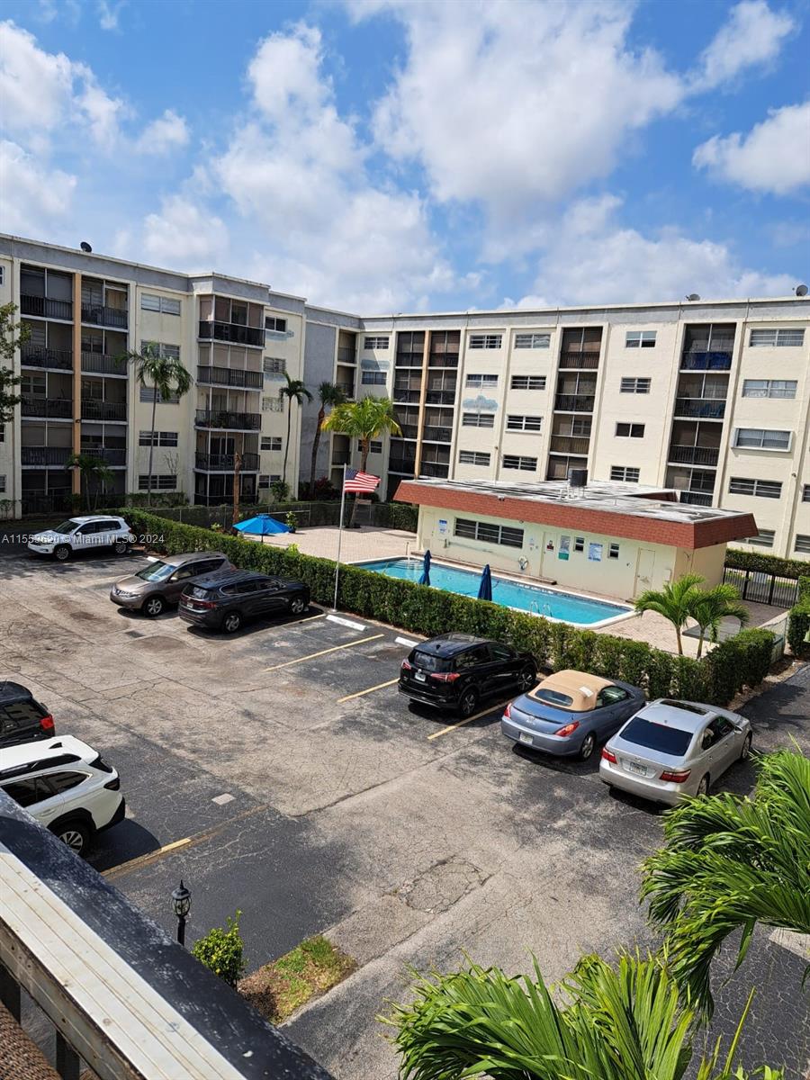 220 SW 9th Ave 521, Hallandale Beach, Florida 33009, 2 Bedrooms Bedrooms, ,2 BathroomsBathrooms,Residential,For Sale,220 SW 9th Ave 521,A11553620