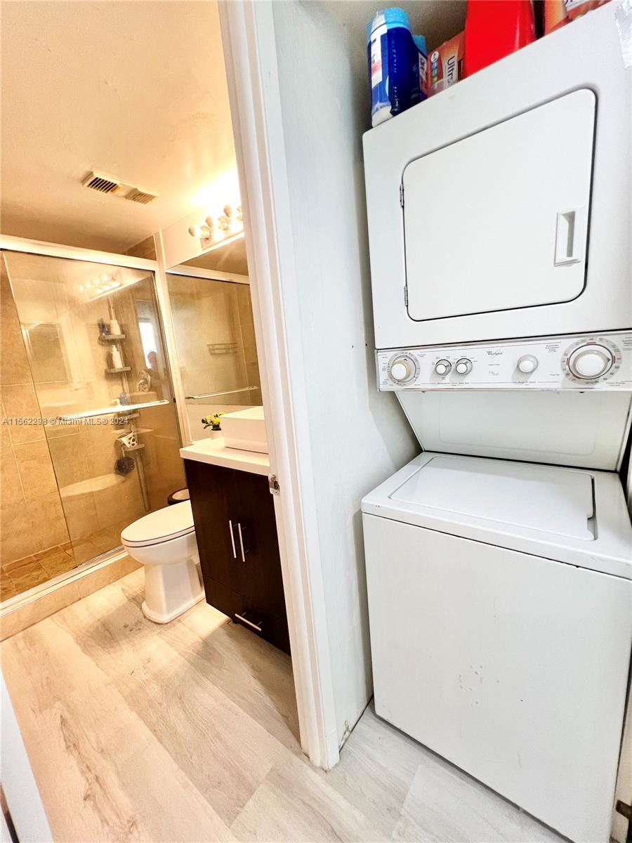 600 NE 36th St 1007, Miami, Florida 33137, 2 Bedrooms Bedrooms, ,2 BathroomsBathrooms,Residential,For Sale,600 NE 36th St 1007,A11562298