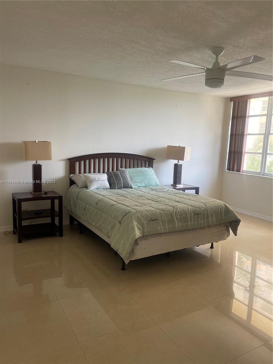 1817 S Ocean Dr 221, Hallandale Beach, Florida 33009, 2 Bedrooms Bedrooms, ,2 BathroomsBathrooms,Residential,For Sale,1817 S Ocean Dr 221,A11561936