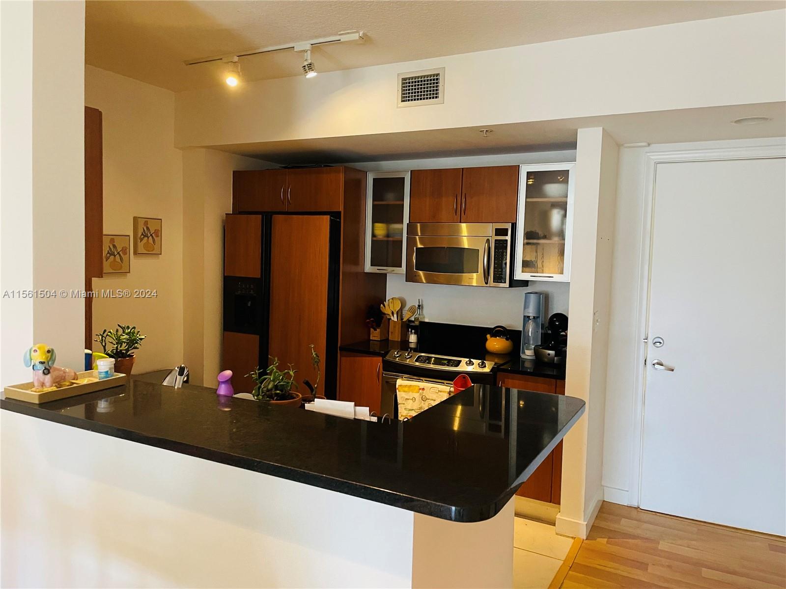 18800 NE 29th Ave 807, Aventura, Florida 33180, 1 Bedroom Bedrooms, ,1 BathroomBathrooms,Residentiallease,For Rent,18800 NE 29th Ave 807,A11561504