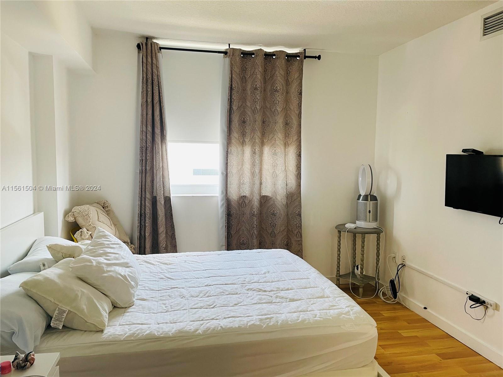 18800 NE 29th Ave 807, Aventura, Florida 33180, 1 Bedroom Bedrooms, ,1 BathroomBathrooms,Residentiallease,For Rent,18800 NE 29th Ave 807,A11561504