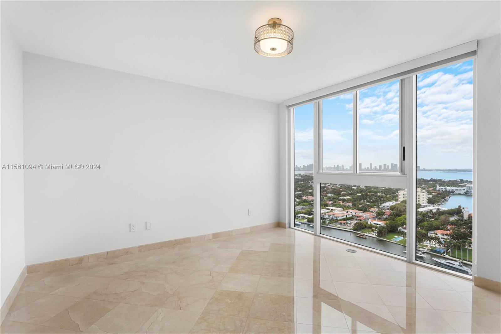 4779 Collins Ave 2707, Miami Beach, Florida 33140, 2 Bedrooms Bedrooms, ,2 BathroomsBathrooms,Residentiallease,For Rent,4779 Collins Ave 2707,A11561094