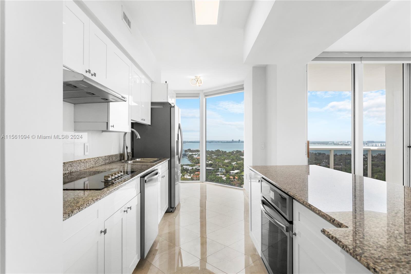 4779 Collins Ave 2707, Miami Beach, Florida 33140, 2 Bedrooms Bedrooms, ,2 BathroomsBathrooms,Residentiallease,For Rent,4779 Collins Ave 2707,A11561094