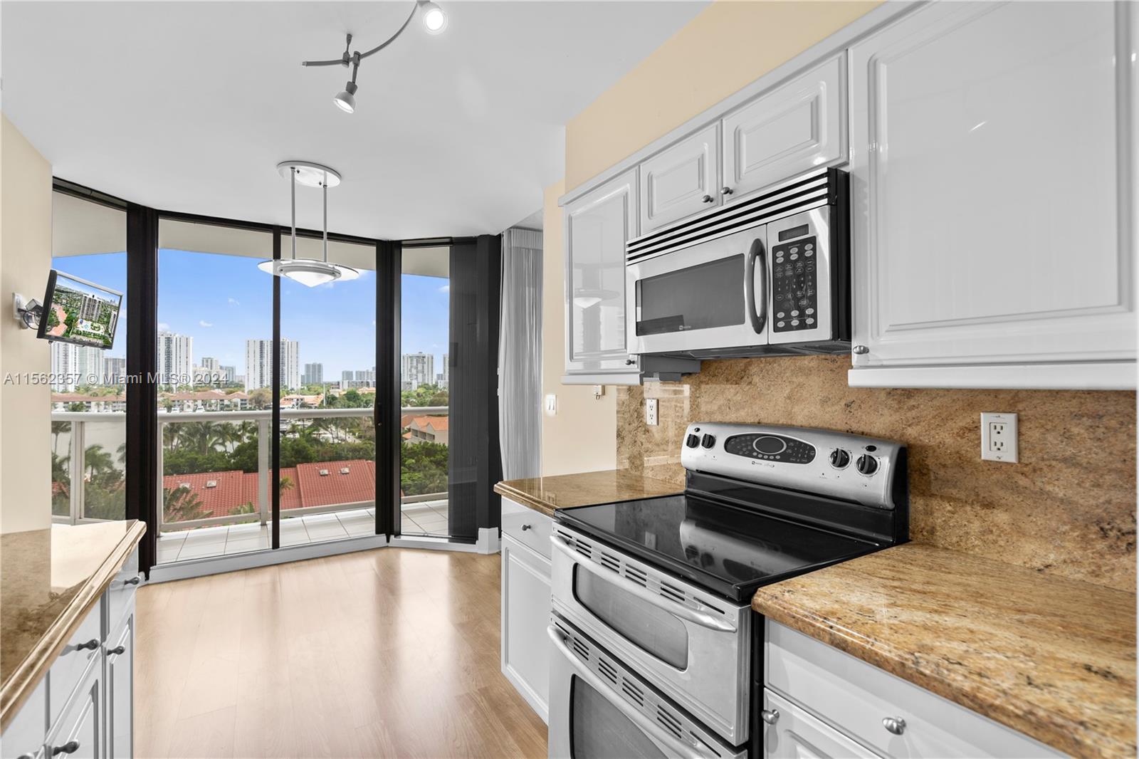 3600 YACHT CLUB DR 704, Aventura, Florida 33180, 2 Bedrooms Bedrooms, ,2 BathroomsBathrooms,Residential,For Sale,3600 YACHT CLUB DR 704,A11562357