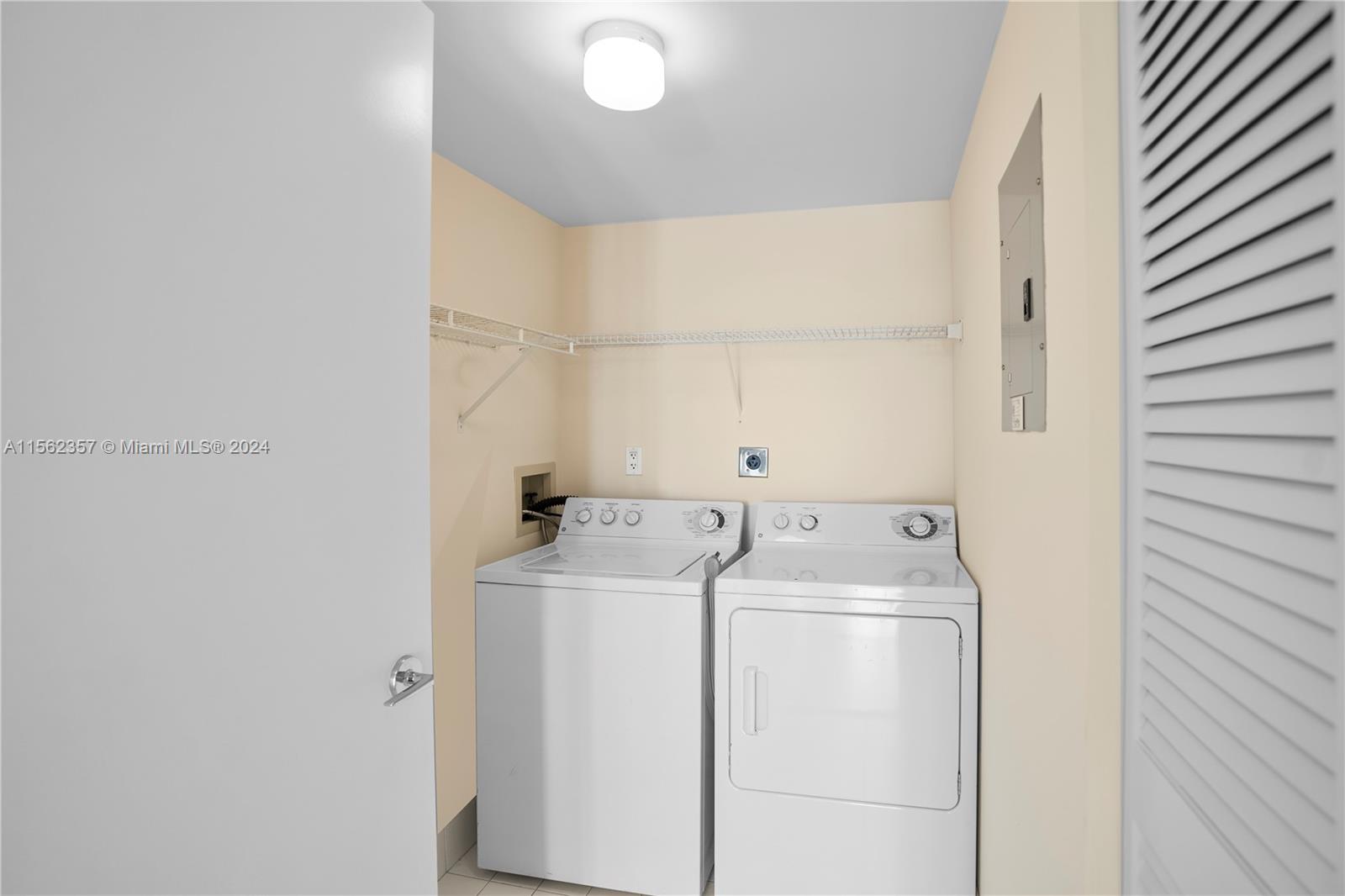 3600 YACHT CLUB DR 704, Aventura, Florida 33180, 2 Bedrooms Bedrooms, ,2 BathroomsBathrooms,Residential,For Sale,3600 YACHT CLUB DR 704,A11562357