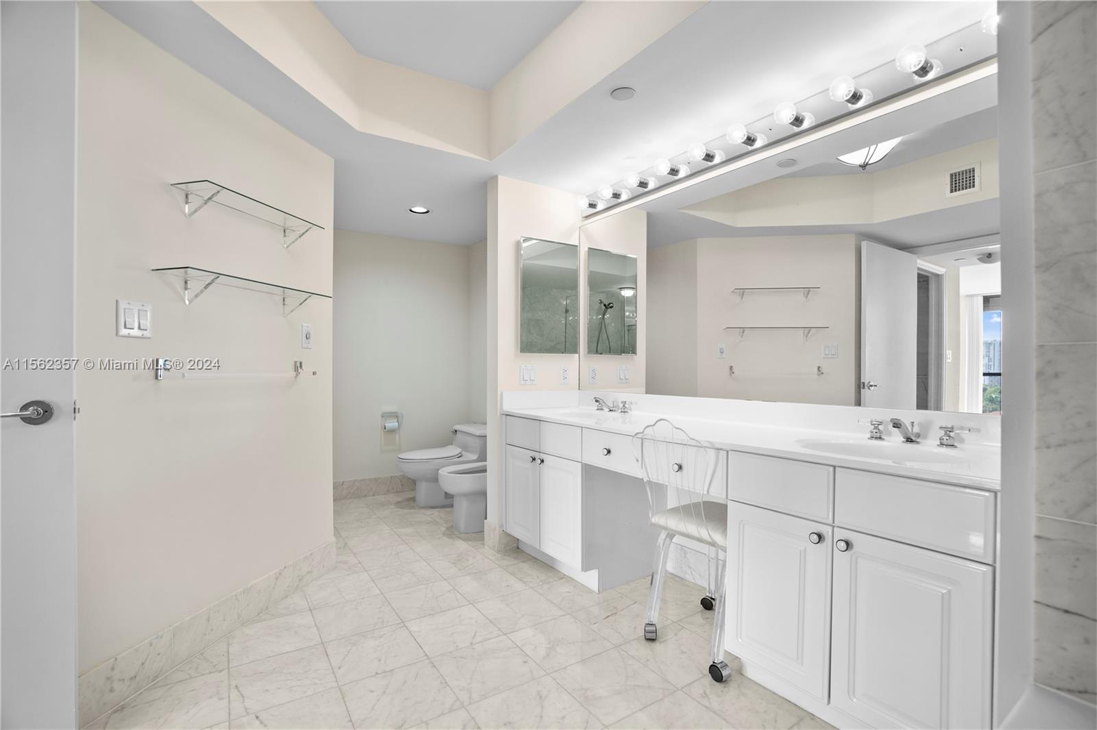 3600 YACHT CLUB DR 704, Aventura, Florida 33180, 2 Bedrooms Bedrooms, ,2 BathroomsBathrooms,Residential,For Sale,3600 YACHT CLUB DR 704,A11562357