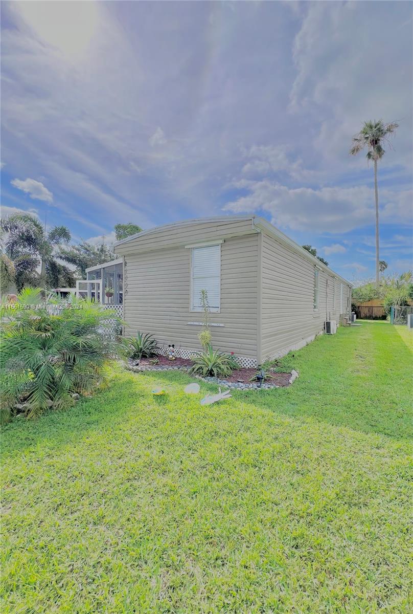 21830 NW 7th Mnr, Pembroke Pines, Florida 33029, 2 Bedrooms Bedrooms, ,1 BathroomBathrooms,Residential,For Sale,21830 NW 7th Mnr,A11561590