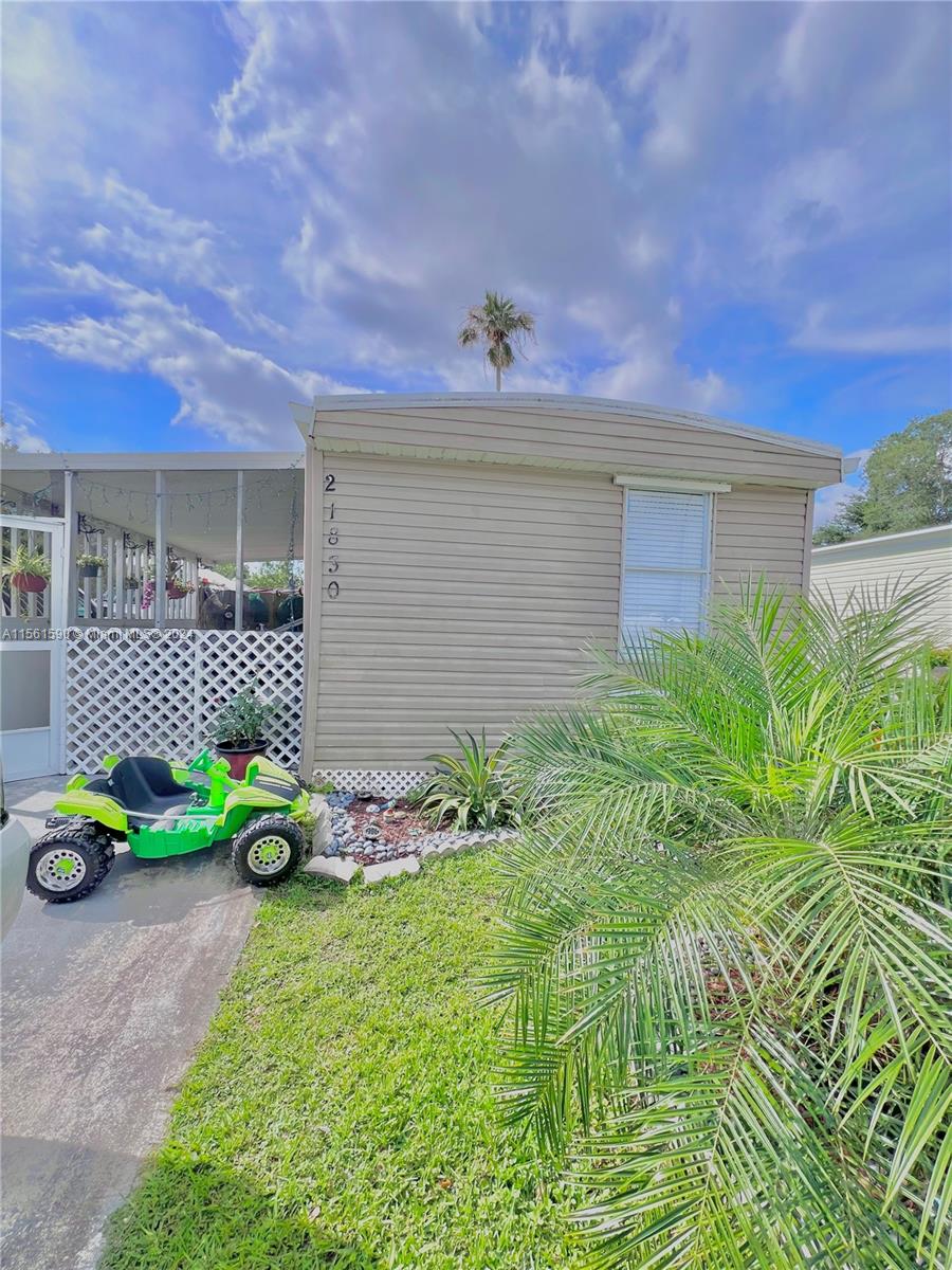 21830 NW 7th Mnr, Pembroke Pines, Florida 33029, 2 Bedrooms Bedrooms, ,1 BathroomBathrooms,Residential,For Sale,21830 NW 7th Mnr,A11561590
