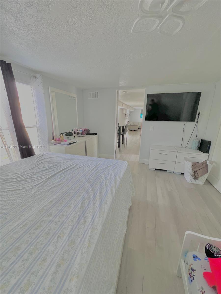 21830 NW 7th Mnr, Pembroke Pines, Florida 33029, 2 Bedrooms Bedrooms, ,1 BathroomBathrooms,Residential,For Sale,21830 NW 7th Mnr,A11561590