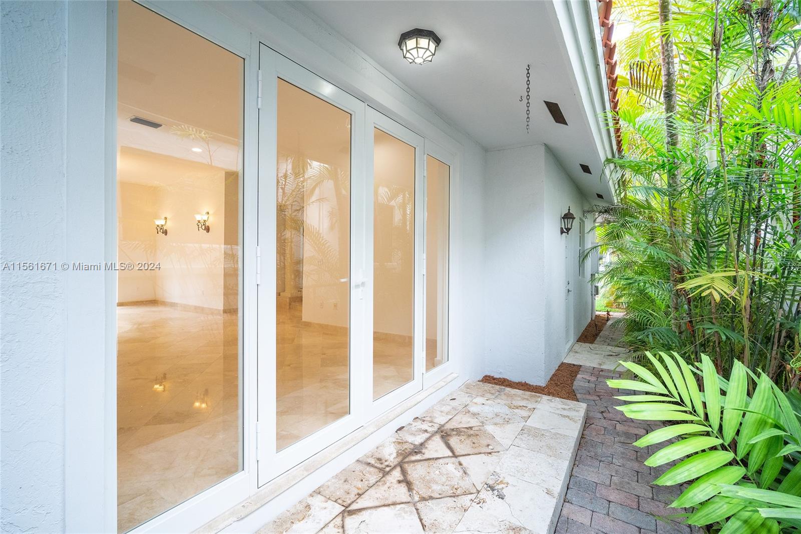 1135 Asturia Ave, Coral Gables, Florida 33134, 4 Bedrooms Bedrooms, ,4 BathroomsBathrooms,Residentiallease,For Rent,1135 Asturia Ave,A11561671