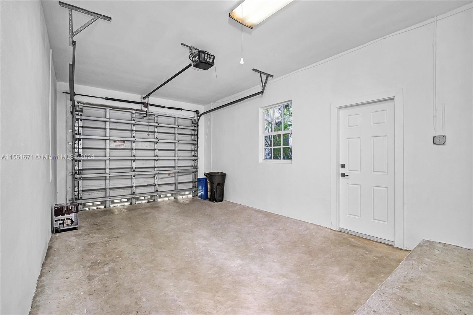 1135 Asturia Ave, Coral Gables, Florida 33134, 4 Bedrooms Bedrooms, ,4 BathroomsBathrooms,Residentiallease,For Rent,1135 Asturia Ave,A11561671