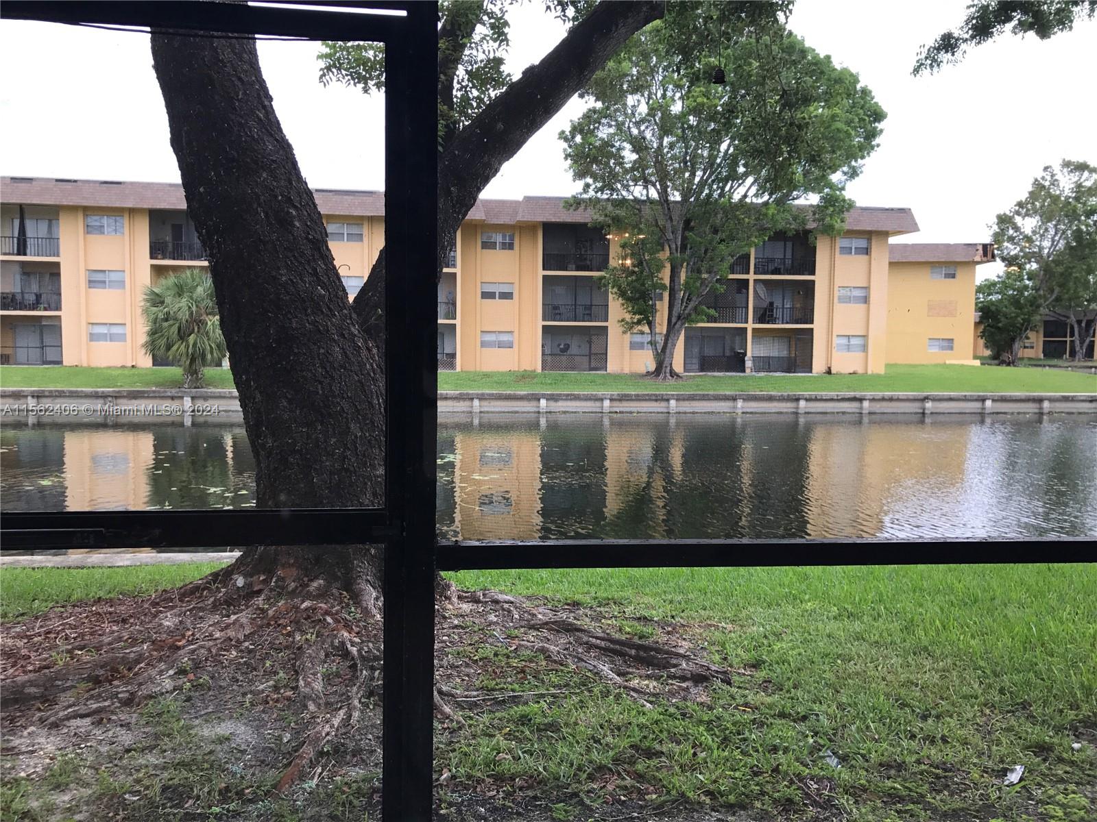 8051 S Colony Cir S 105, Tamarac, Florida 33321, 2 Bedrooms Bedrooms, ,2 BathroomsBathrooms,Residentiallease,For Rent,8051 S Colony Cir S 105,A11562406