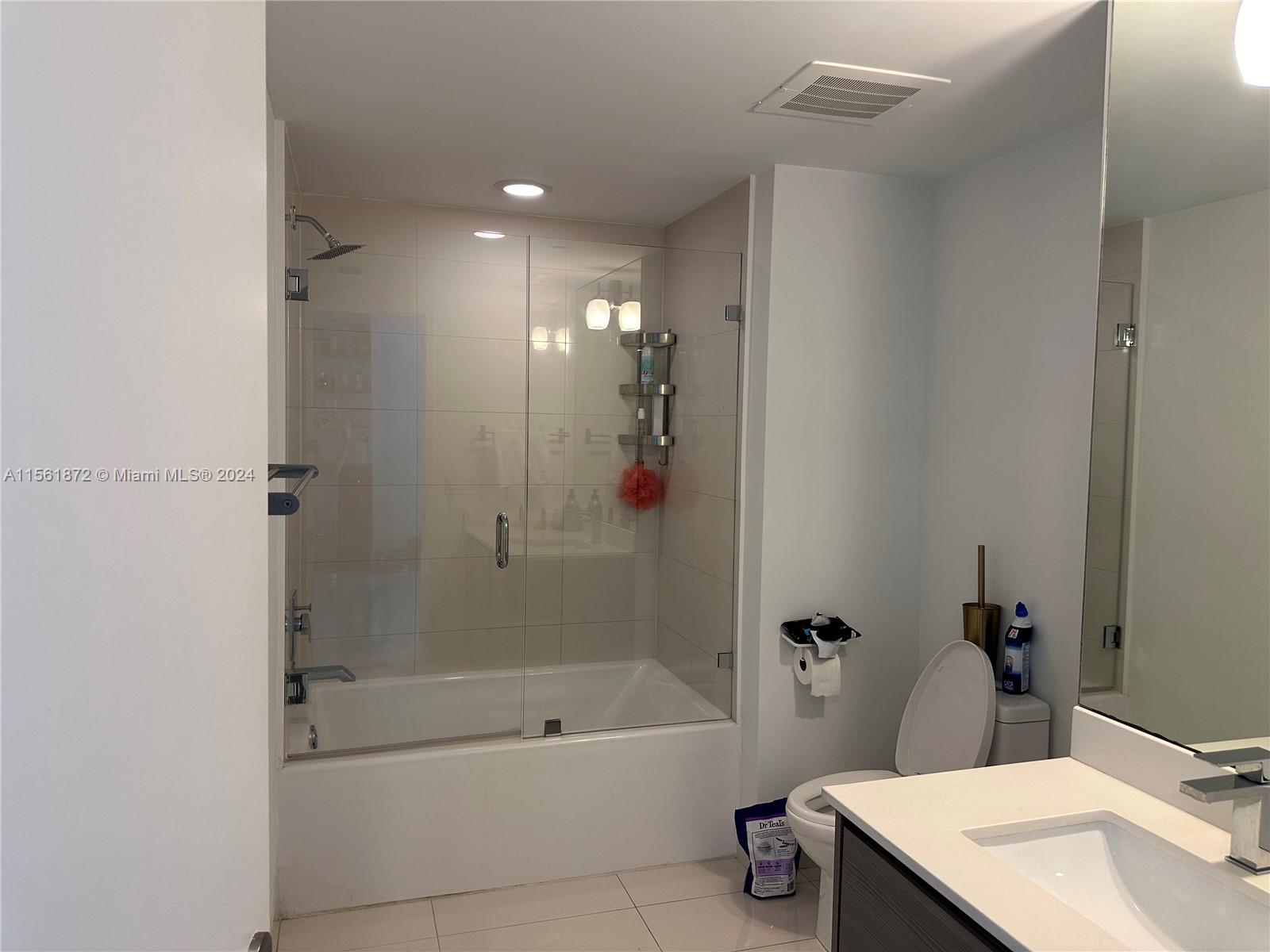 460 NE 28th St 1603, Miami, Florida 33137, 2 Bedrooms Bedrooms, ,2 BathroomsBathrooms,Residentiallease,For Rent,460 NE 28th St 1603,A11561872