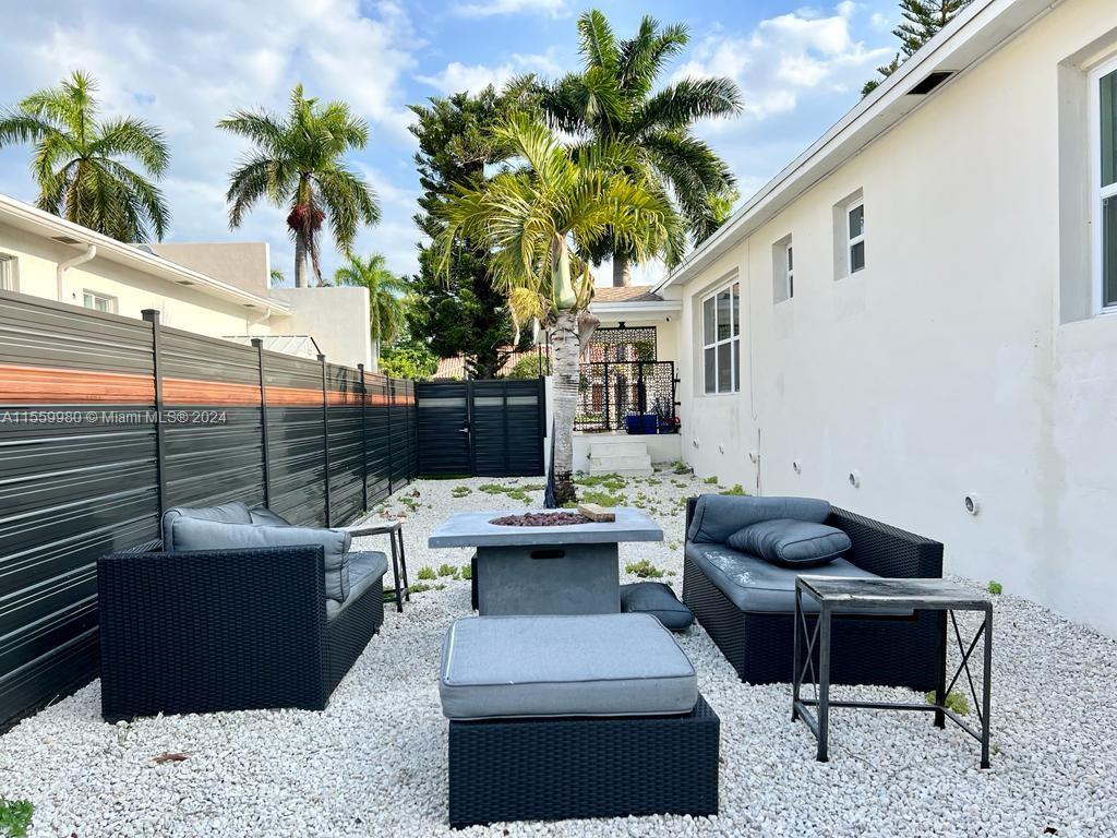 1031 Hollywood Blvd, Hollywood, Florida 33019, 3 Bedrooms Bedrooms, ,2 BathroomsBathrooms,Residential,For Sale,1031 Hollywood Blvd,A11559980