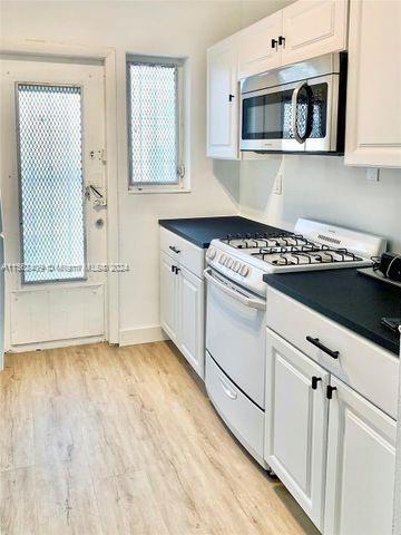 520 Euclid Ave 6, Miami Beach, Florida 33139, ,1 BathroomBathrooms,Residentiallease,For Rent,520 Euclid Ave 6,A11562409