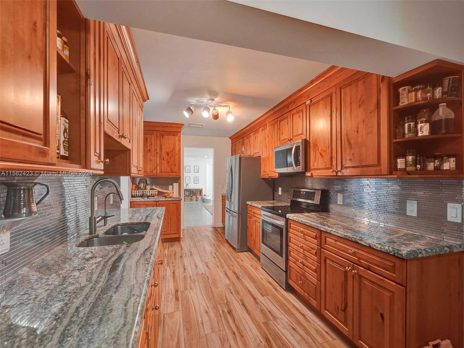 900 Tyler St, Hollywood, Florida 33019, 4 Bedrooms Bedrooms, ,4 BathroomsBathrooms,Residential,For Sale,900 Tyler St,A11562423