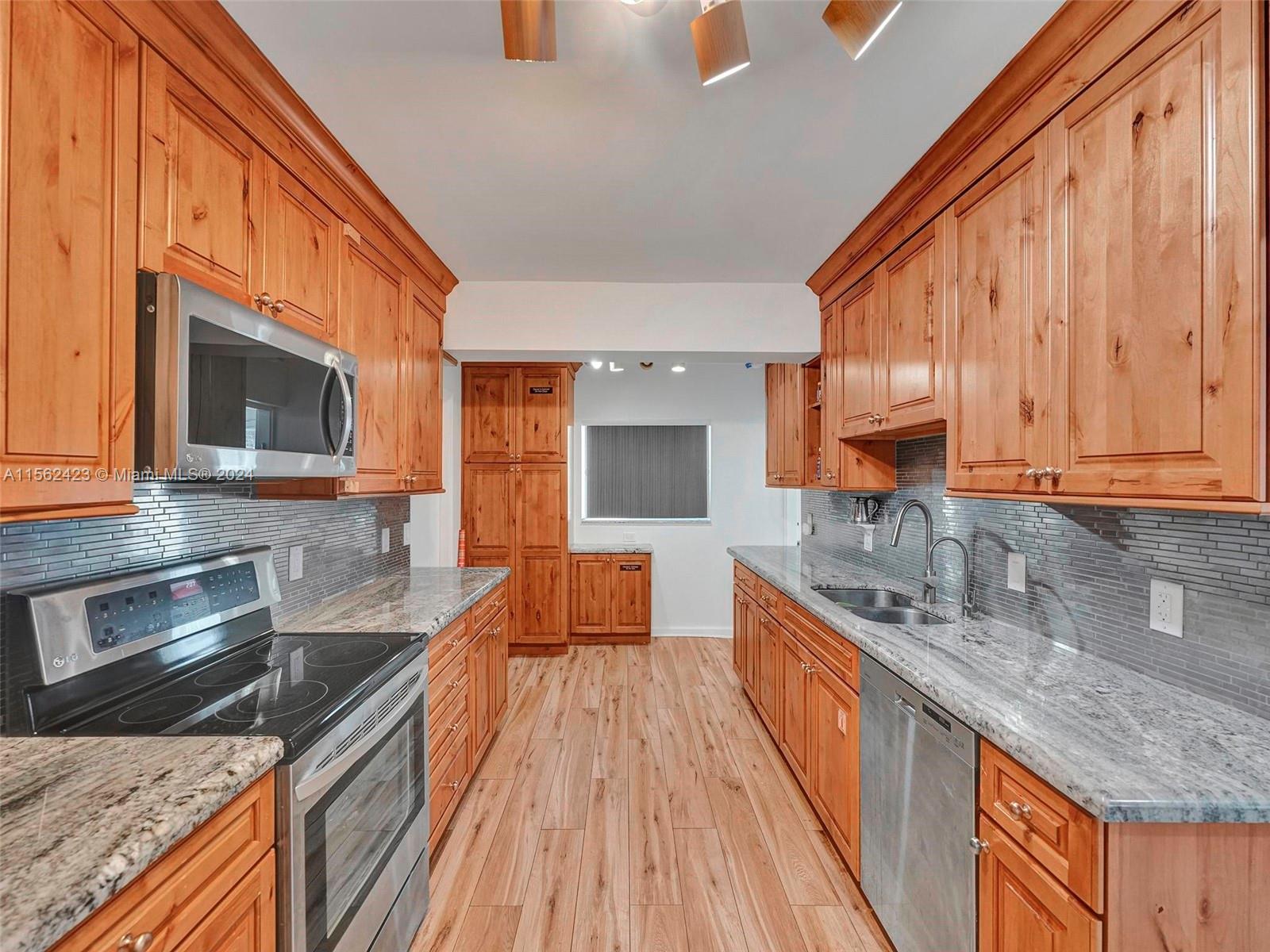 900 Tyler St, Hollywood, Florida 33019, 4 Bedrooms Bedrooms, ,4 BathroomsBathrooms,Residential,For Sale,900 Tyler St,A11562423