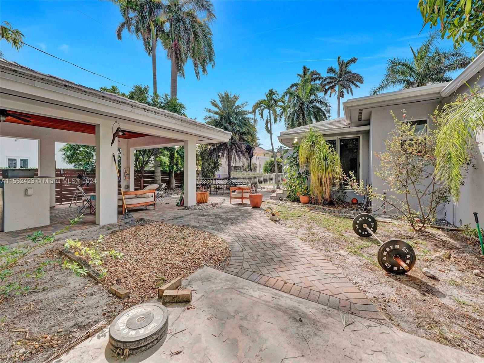 900 Tyler St, Hollywood, Florida 33019, 4 Bedrooms Bedrooms, ,4 BathroomsBathrooms,Residential,For Sale,900 Tyler St,A11562423