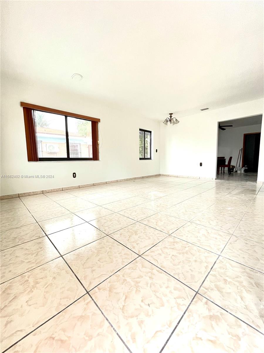 910 SW 8th Ave, Miami, Florida 33130, 3 Bedrooms Bedrooms, ,2 BathroomsBathrooms,Residential,For Sale,910 SW 8th Ave,A11562402