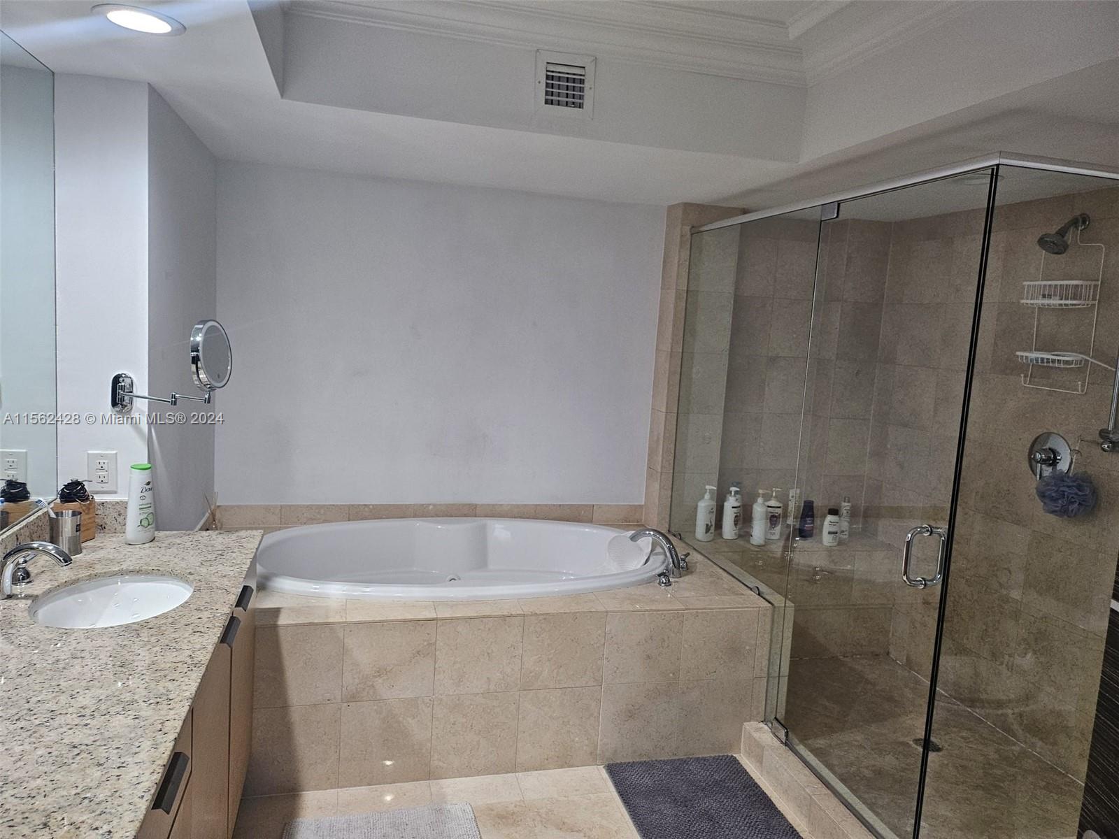 1830 S Ocean Dr 2403, Hallandale Beach, Florida 33009, 3 Bedrooms Bedrooms, ,3 BathroomsBathrooms,Residentiallease,For Rent,1830 S Ocean Dr 2403,A11562428