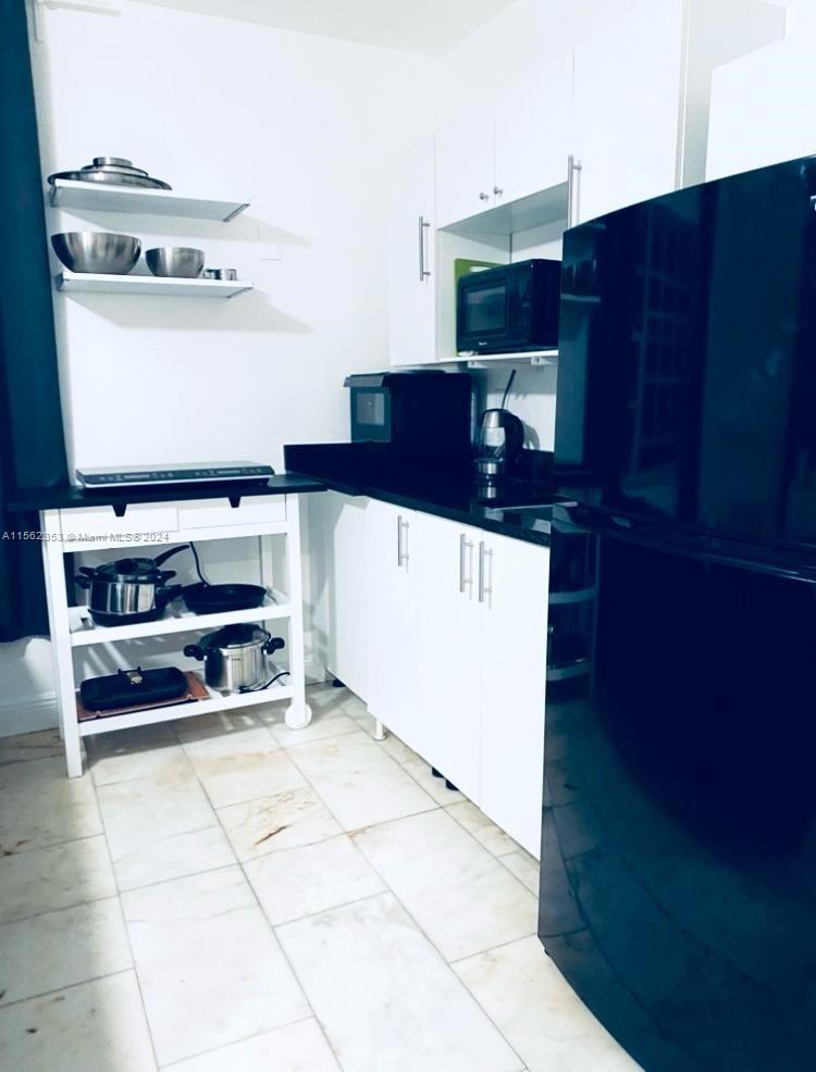 1526 Pennsylvania Ave 20, Miami Beach, Florida 33139, 1 Bedroom Bedrooms, ,1 BathroomBathrooms,Residentiallease,For Rent,1526 Pennsylvania Ave 20,A11562353