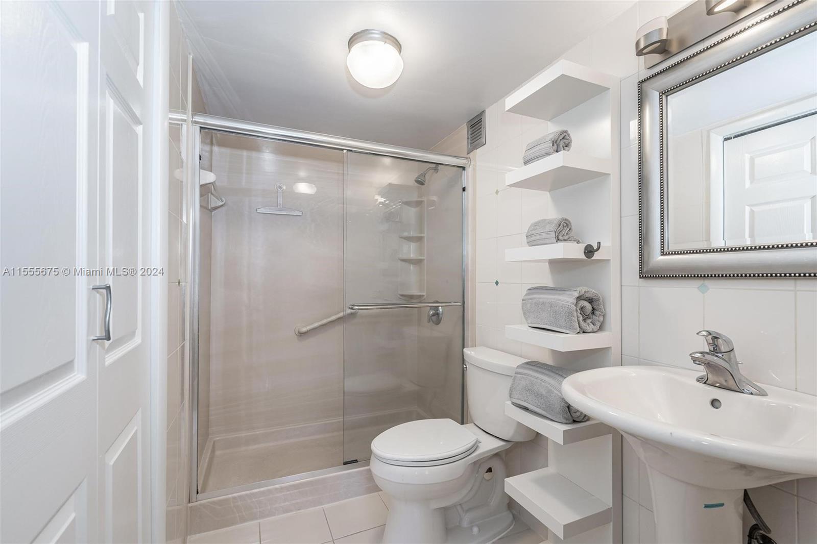 500 Three Islands Blvd 919, Hallandale Beach, Florida 33009, 1 Bedroom Bedrooms, ,1 BathroomBathrooms,Residentiallease,For Rent,500 Three Islands Blvd 919,A11555675