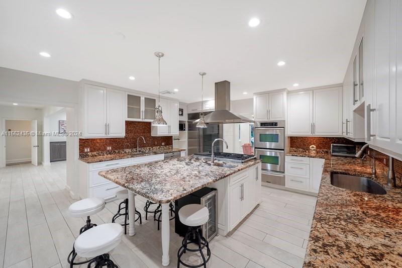 4630 Royal Palm Ave, Miami Beach, Florida 33140, 6 Bedrooms Bedrooms, ,4 BathroomsBathrooms,Residentiallease,For Rent,4630 Royal Palm Ave,A11562435