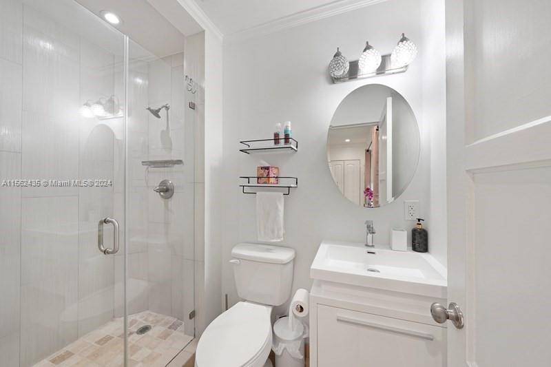 4630 Royal Palm Ave, Miami Beach, Florida 33140, 6 Bedrooms Bedrooms, ,4 BathroomsBathrooms,Residentiallease,For Rent,4630 Royal Palm Ave,A11562435