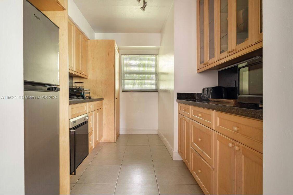 296 Santander Ave 1, Coral Gables, Florida 33134, 1 Bedroom Bedrooms, ,1 BathroomBathrooms,Residentiallease,For Rent,296 Santander Ave 1,A11562456